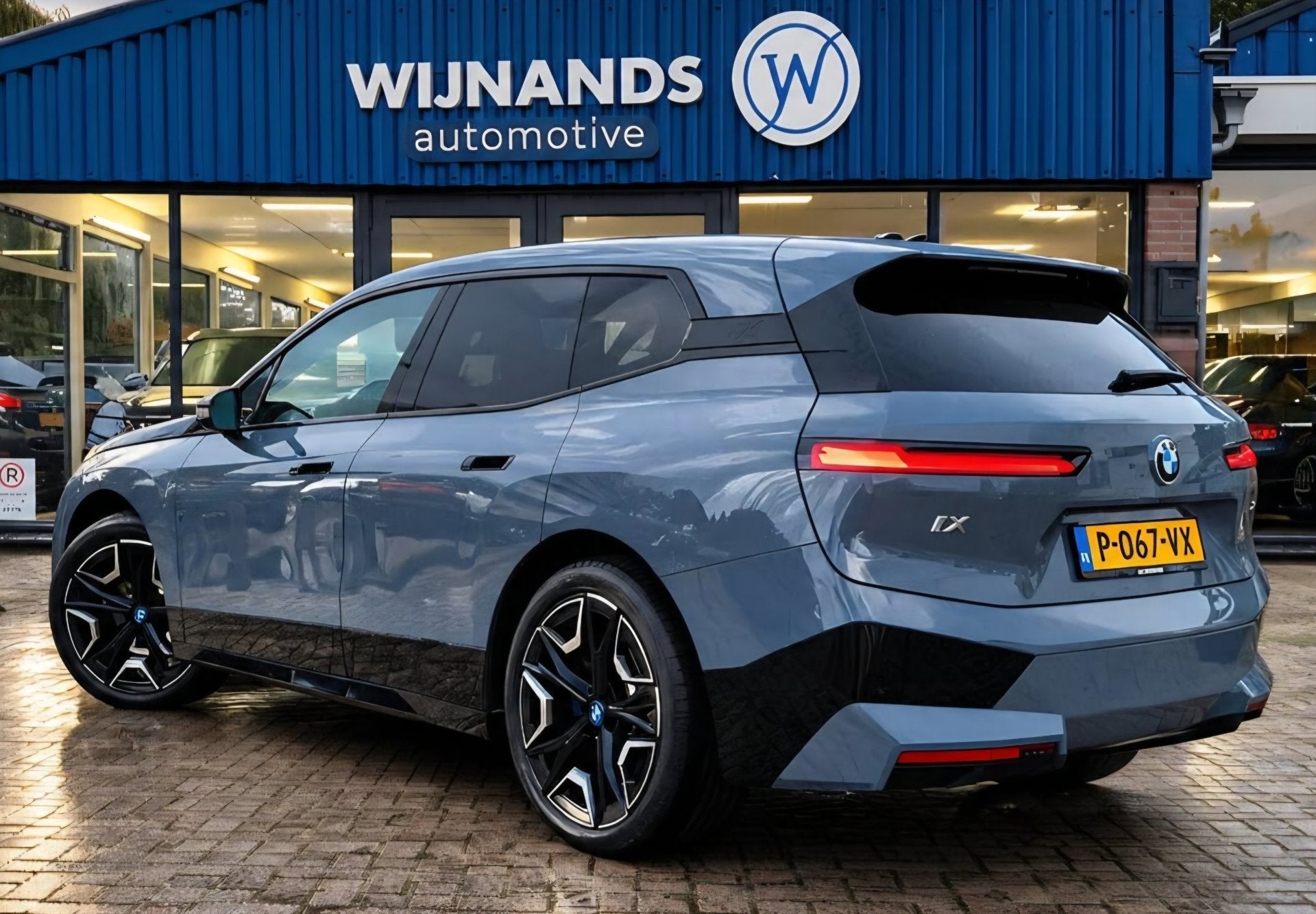 BMW IX XDrive50 High Executive 112 kWh Dealer Oh Volle Koets, Automaat, 629 km, 523 pk, 2485 kg