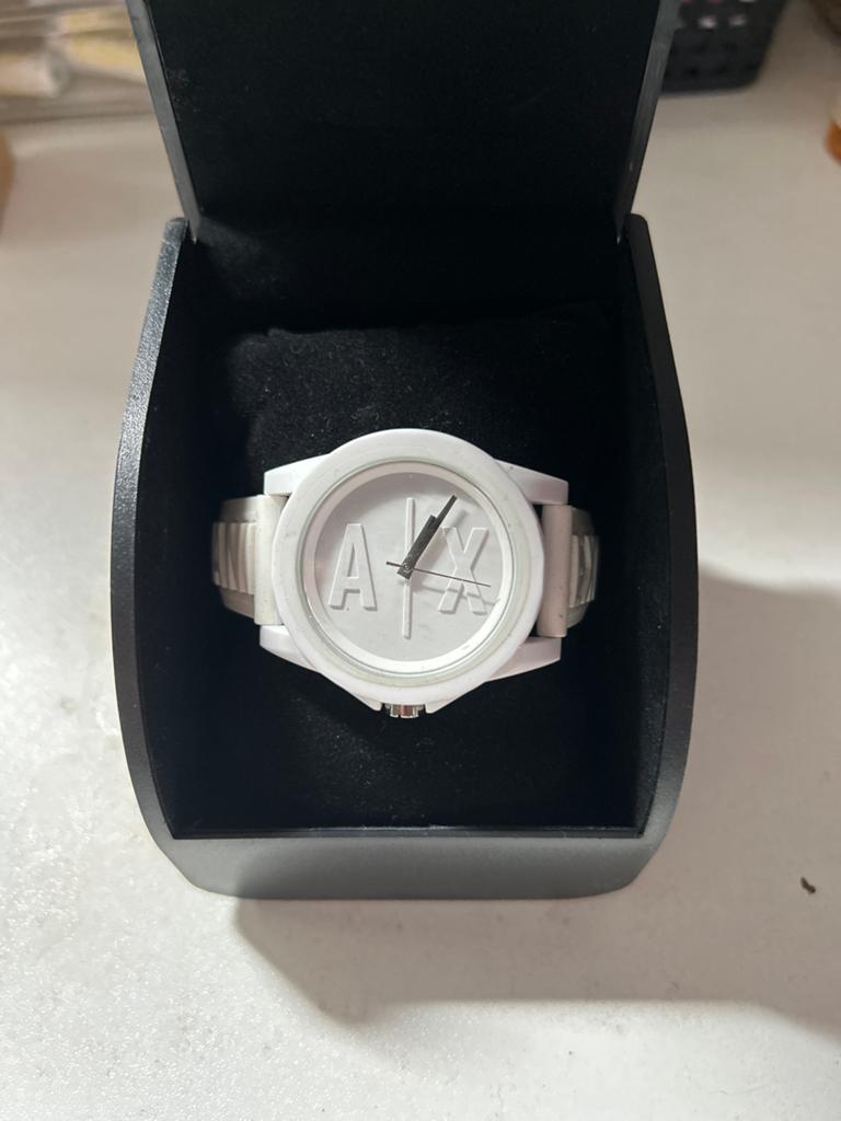 Stijlvol Armani Exchange Horloge - Wit, Overige merken, Kunststof, Polshorloge, Ophalen of Verzenden