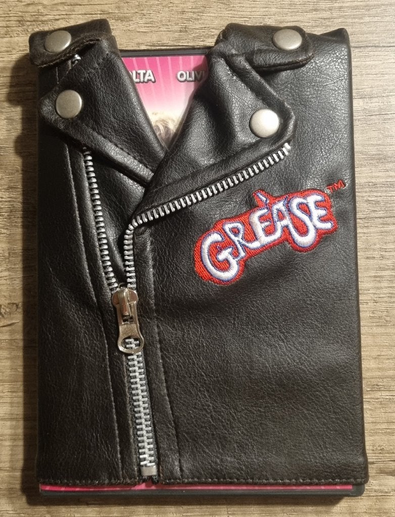 Grease (inclusief jasje), Vanaf 6 jaar, Ophalen of Verzenden, Zo goed als nieuw, Overige genres