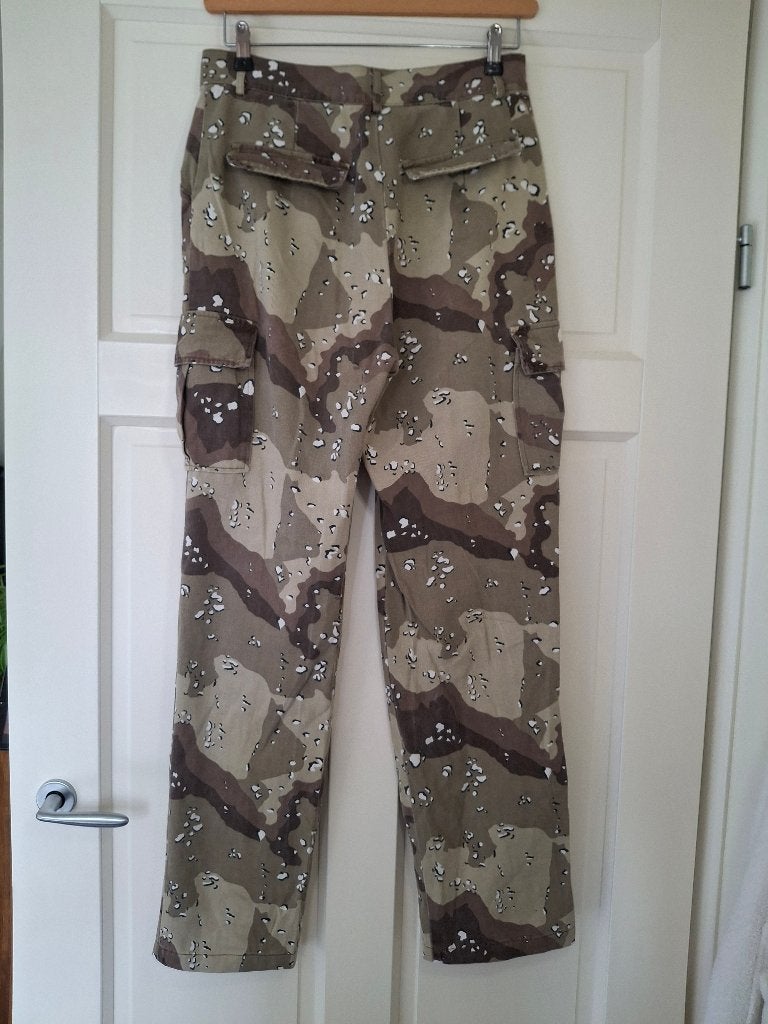 Stoere desert camouflage cargo broek Just Da, Kleding | Dames, Overige kleuren, Just Dai, Ophalen of Verzenden, Zo goed als nieuw