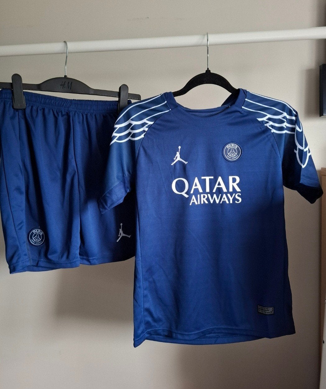 Paris Saint-Germain tenue - Nieuw met kaartjes, Maat XS of kleiner, Ophalen of Verzenden, Nieuw, Set
