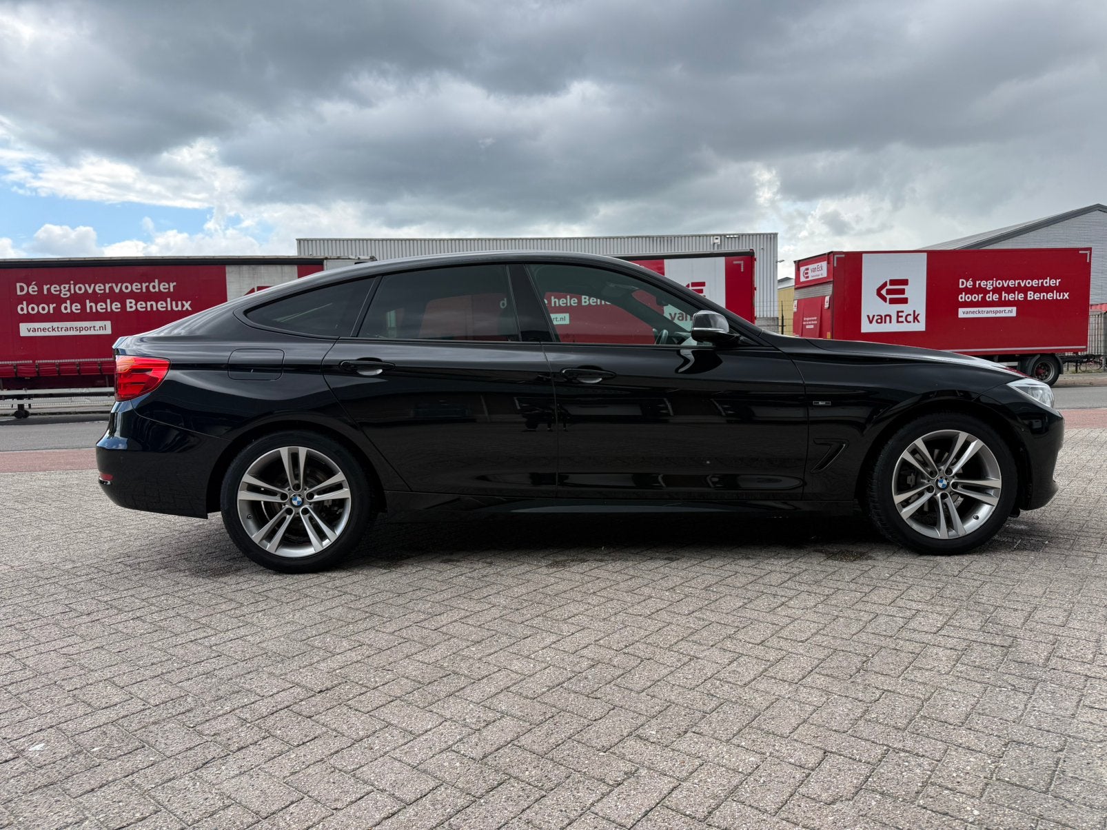 BMW 3-Serie GT 320I Aut8 X-Drive 2014 Zwart, Auto's, 15 km/l, Zwart, 4 cilinders, Zwart