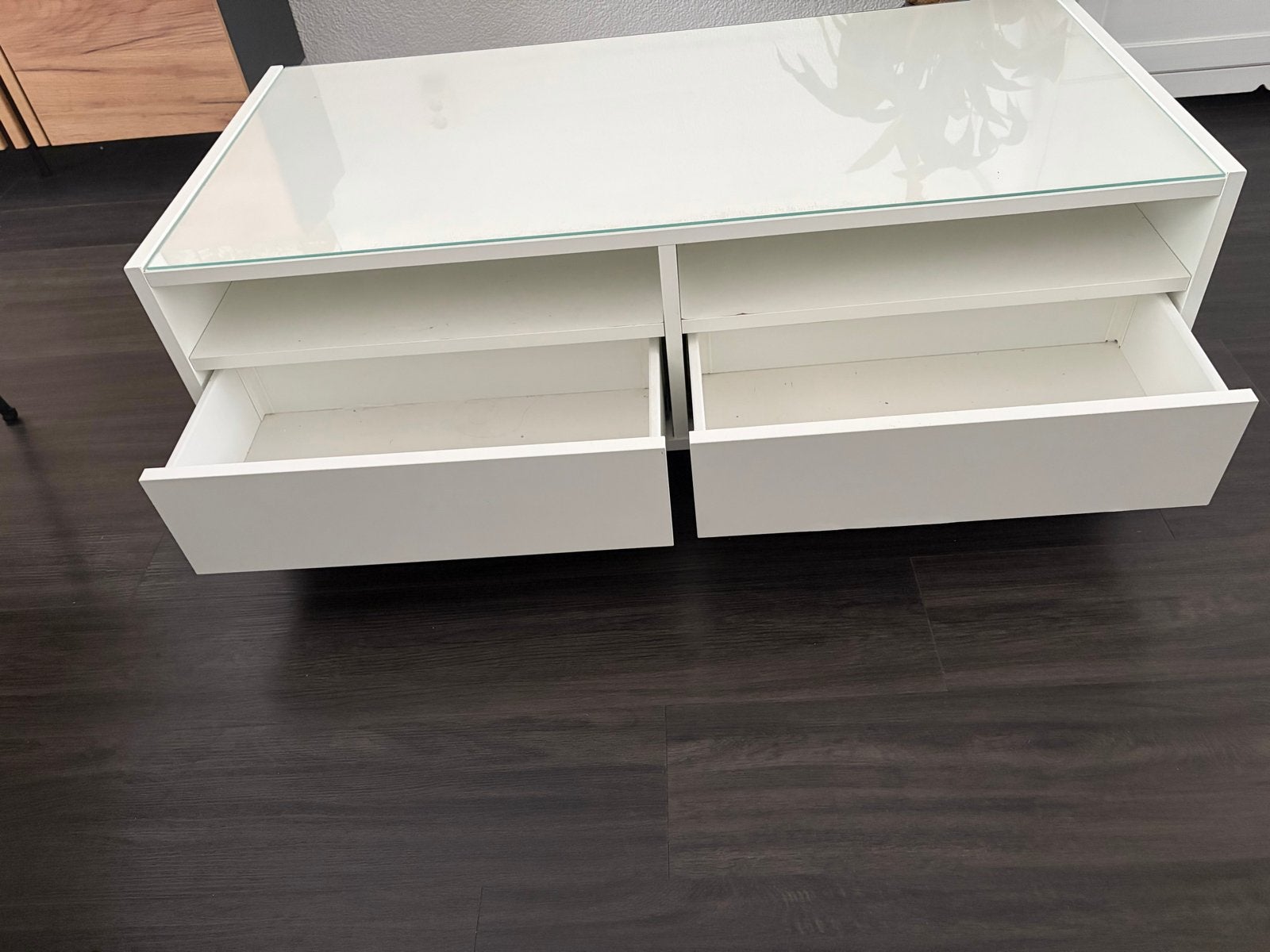 Witte salontafel met glazen blad en lades, Huis en Inrichting, Kasten | Televisiemeubels, Ophalen, Gebruikt, 100 tot 150 cm, Glas