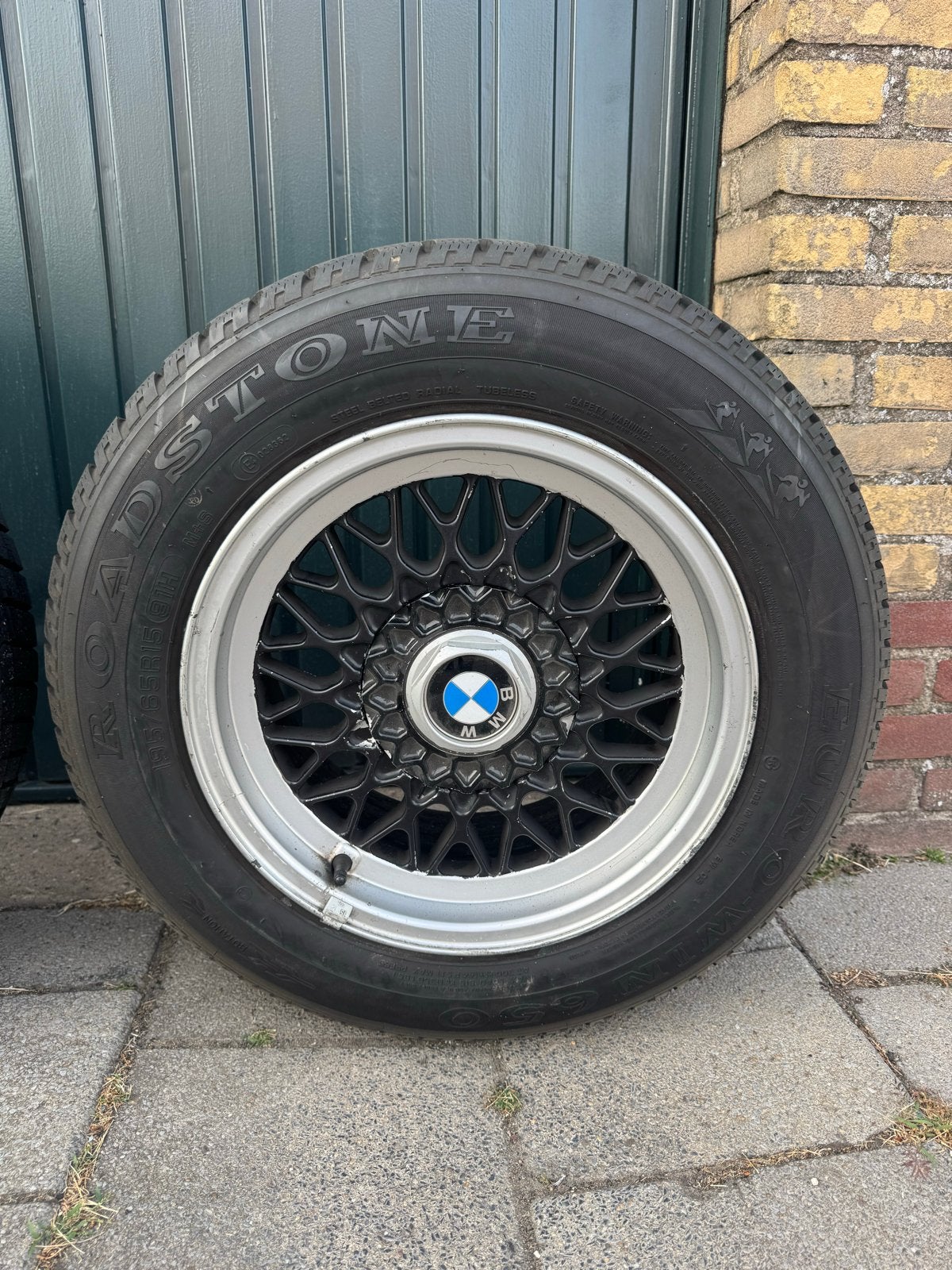 Originele BMW honinggraat winterbanden met velgen E28/E30/E2, Ophalen, Gebruikt, 15 inch, Banden en Velgen