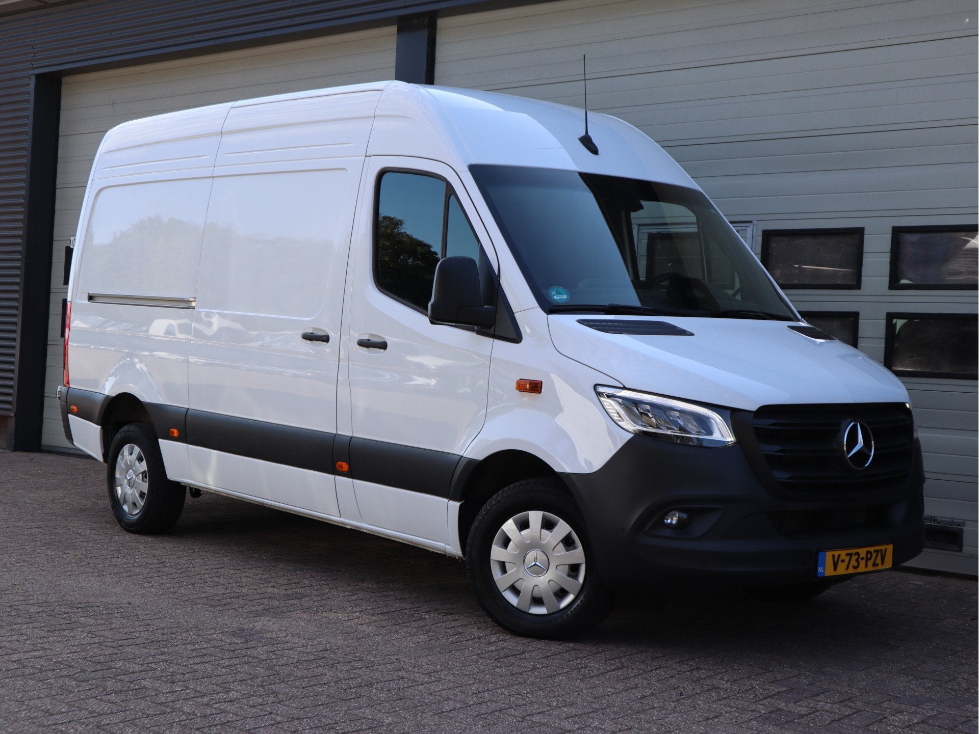 Mercedes-Benz Sprinter 317 CDI Automaat RDW L2H2 - Nieuw Mod, Automaat, Gebruikt, 4 cilinders, 2000 kg