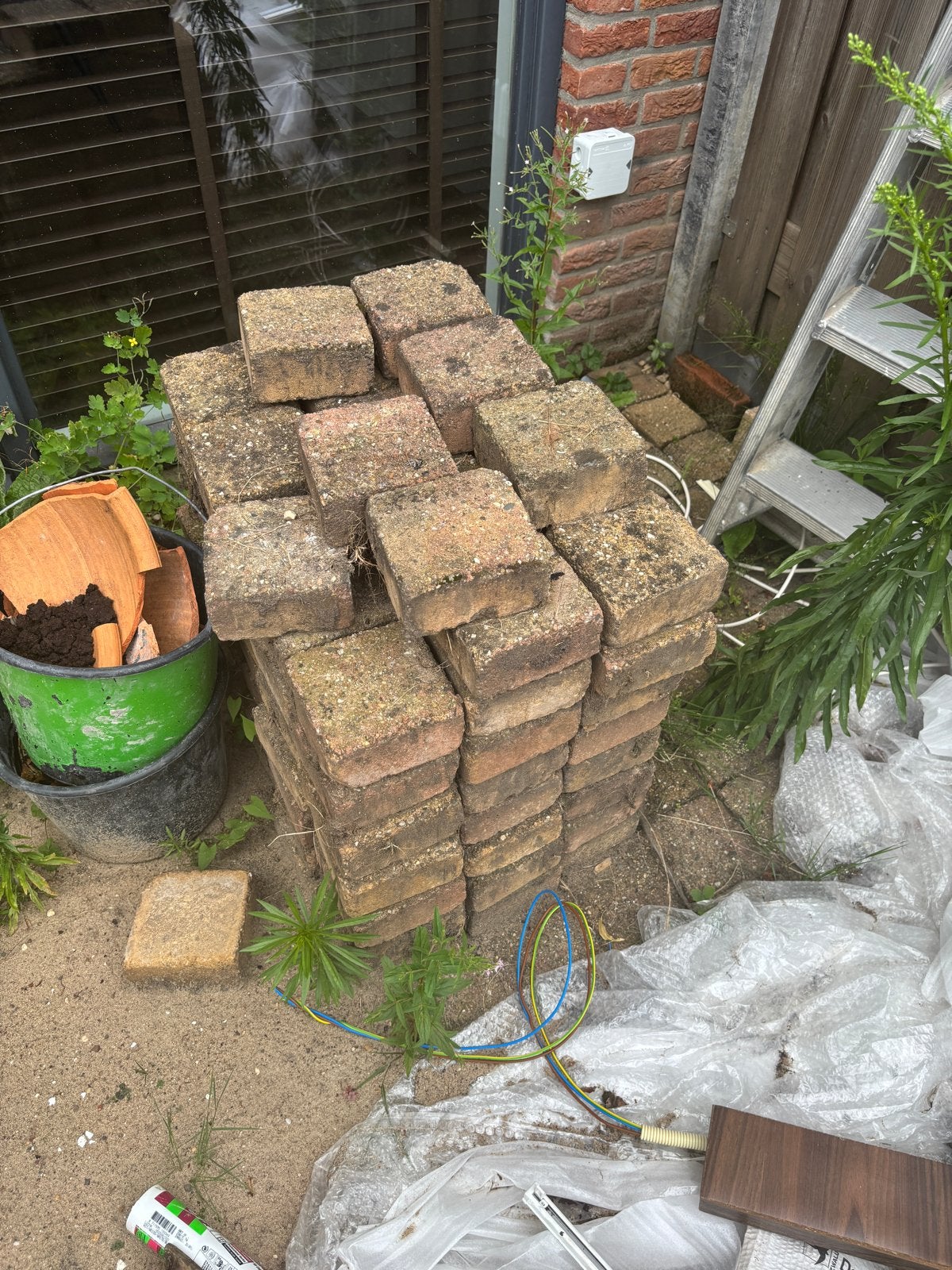 Gratis Kubusjes 15x15 cm - ca. 20-25 m2, Tuin en Terras, Tegels en Klinkers, Ophalen, Gebruikt, Klinkers, 10 m² of meer