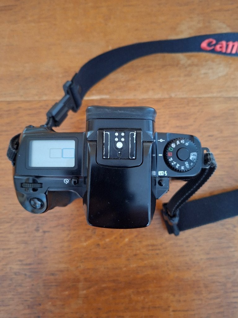 Foto 5 van Canon EOS 5 body met Canon Vertical Grip VG 10