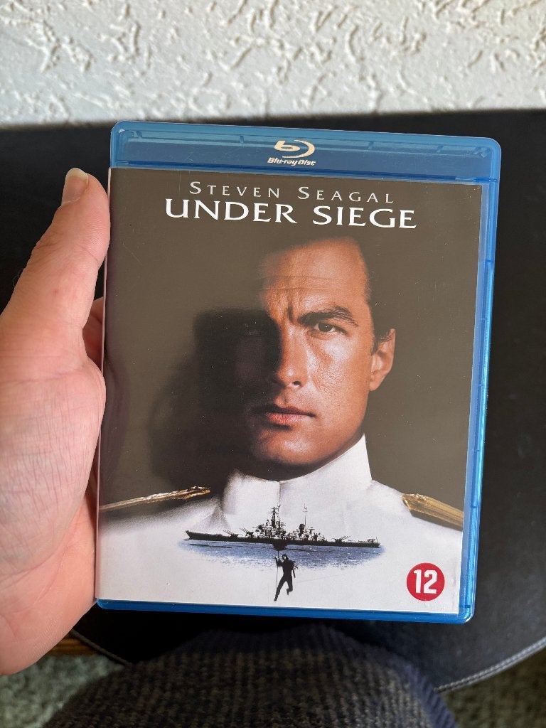 Under Siege - Blu-ray - Nederlands ondertiteld, Ophalen of Verzenden, Gebruikt, Actie