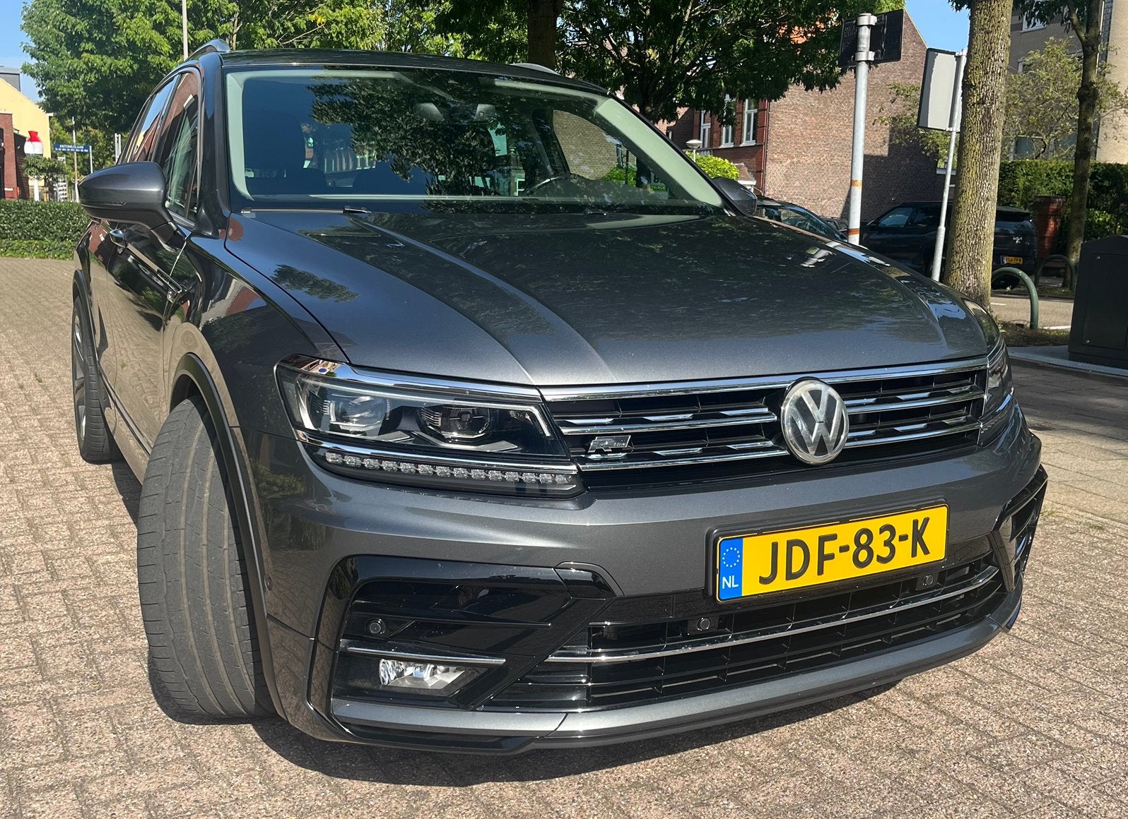 Mooie dikke, verlaagde, complete VW Tiguan R-Line te koop, Automaat, Stof, 1800 kg, Zwart