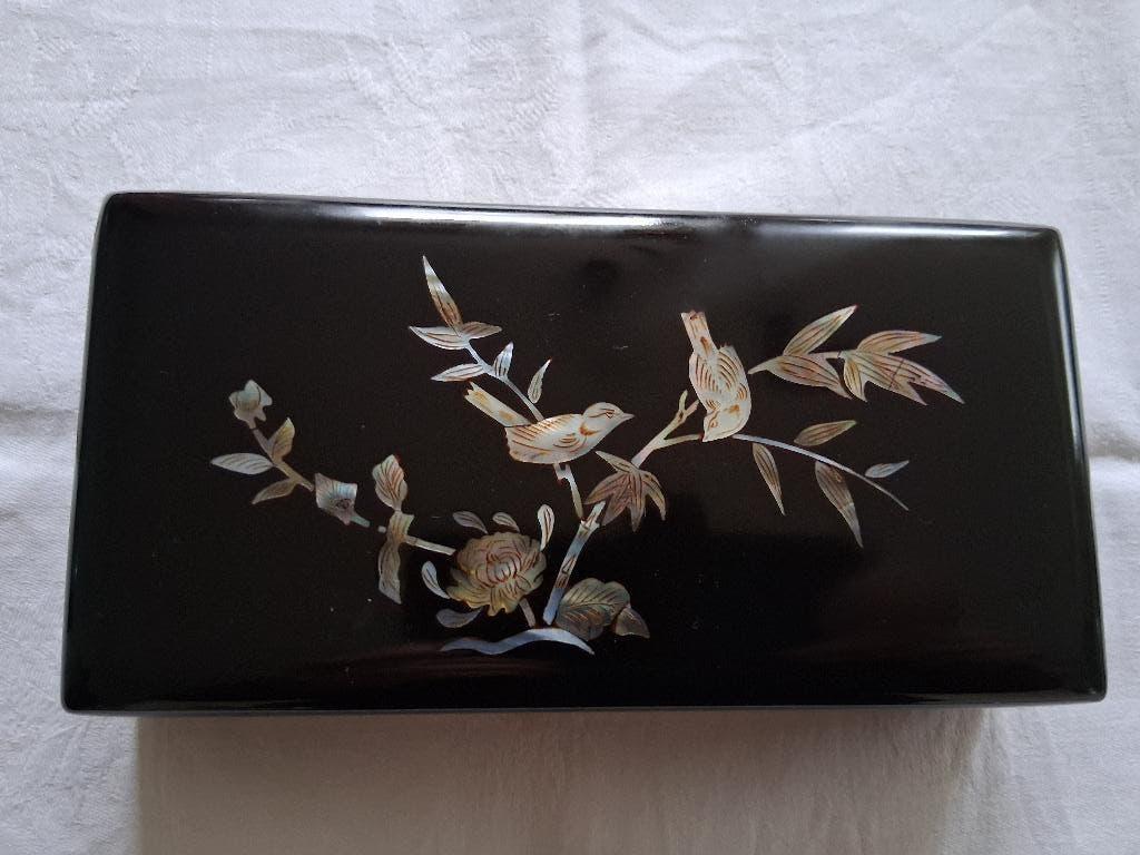Antiek Chinees of Japans lakdoosje met vogels *eureka*, Antiek en Kunst, Ophalen of Verzenden