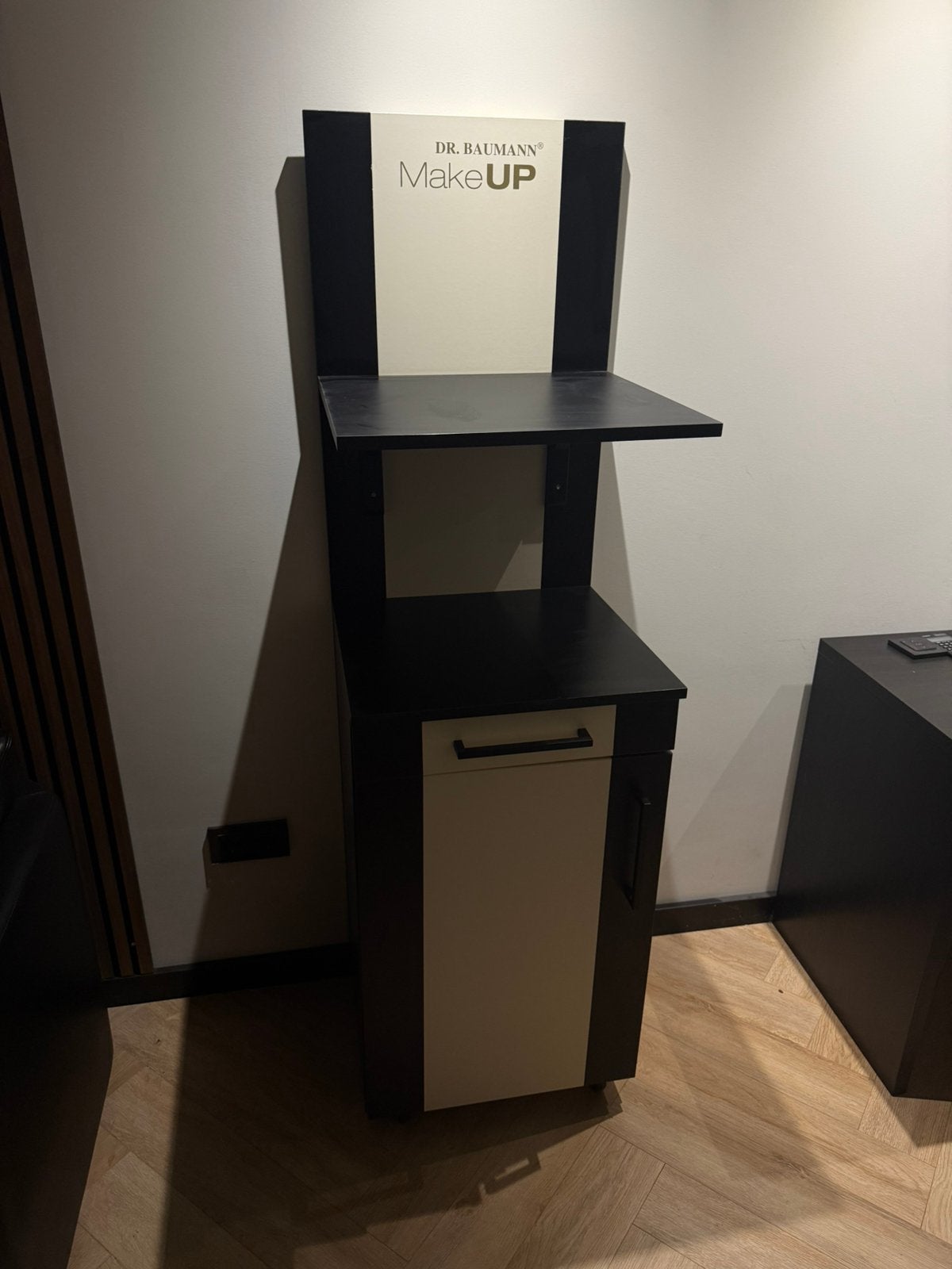 Professionele make-up werkplek / make-up counter Dr. Baumann, Ophalen of Verzenden, Gebruikt, 25 tot 50 cm, Minder dan 100 cm