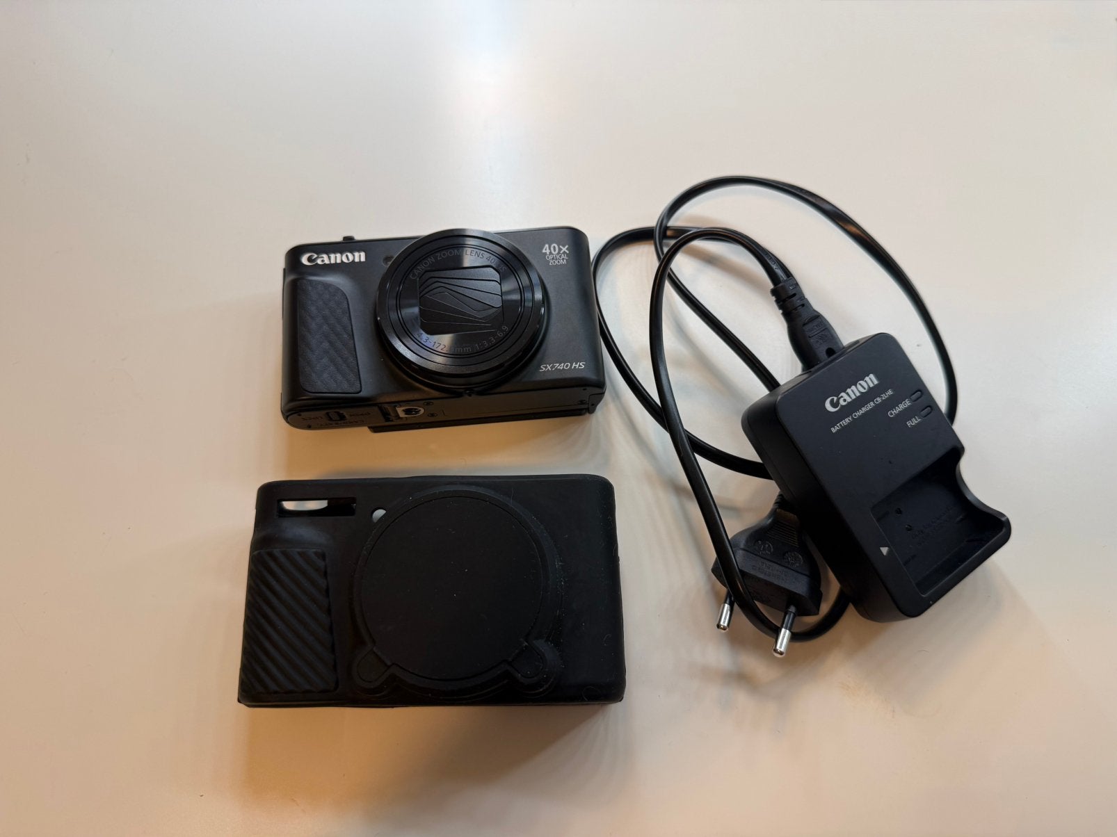 Foto 2 van Canon PowerShot SX740 HS