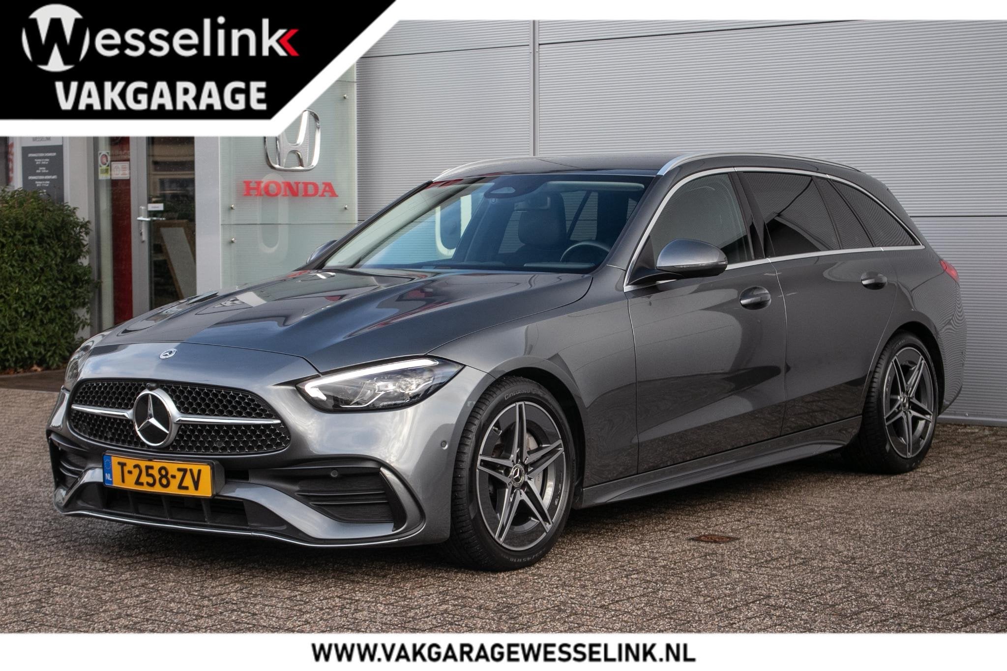 Mercedes-Benz C-klasse Estate 180 AMG Line - Stoelverw. | AM, 4 cilinders, 170 pk, 93 €/maand, Geheel digitaal combi-instrument