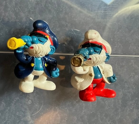 Zeldzame Smurfen Kapitein verrekijker - Vintage Poppetjes, Verzamelen, Smurfen, Ophalen of Verzenden, Zo goed als nieuw, Overige Smurfen