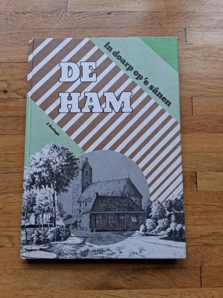 De Ham Drogeham, in doarp op 'e sânen
Geschiedenis fotoboek, Ophalen of Verzenden, Zo goed als nieuw