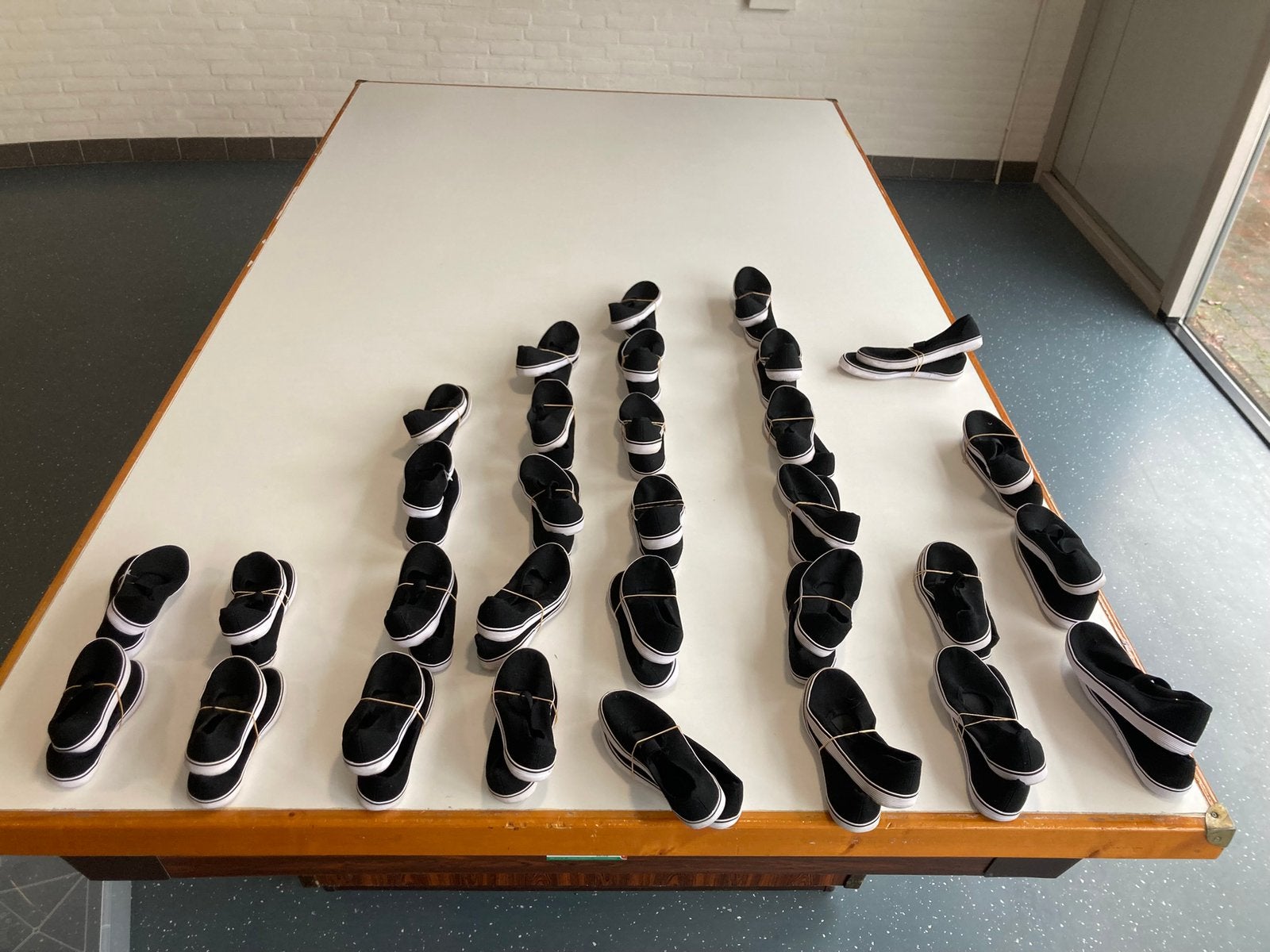 Gymschoen, dans schoen, dansgarde schoen, optreden Zwart/wit, Ophalen, Zo goed als nieuw