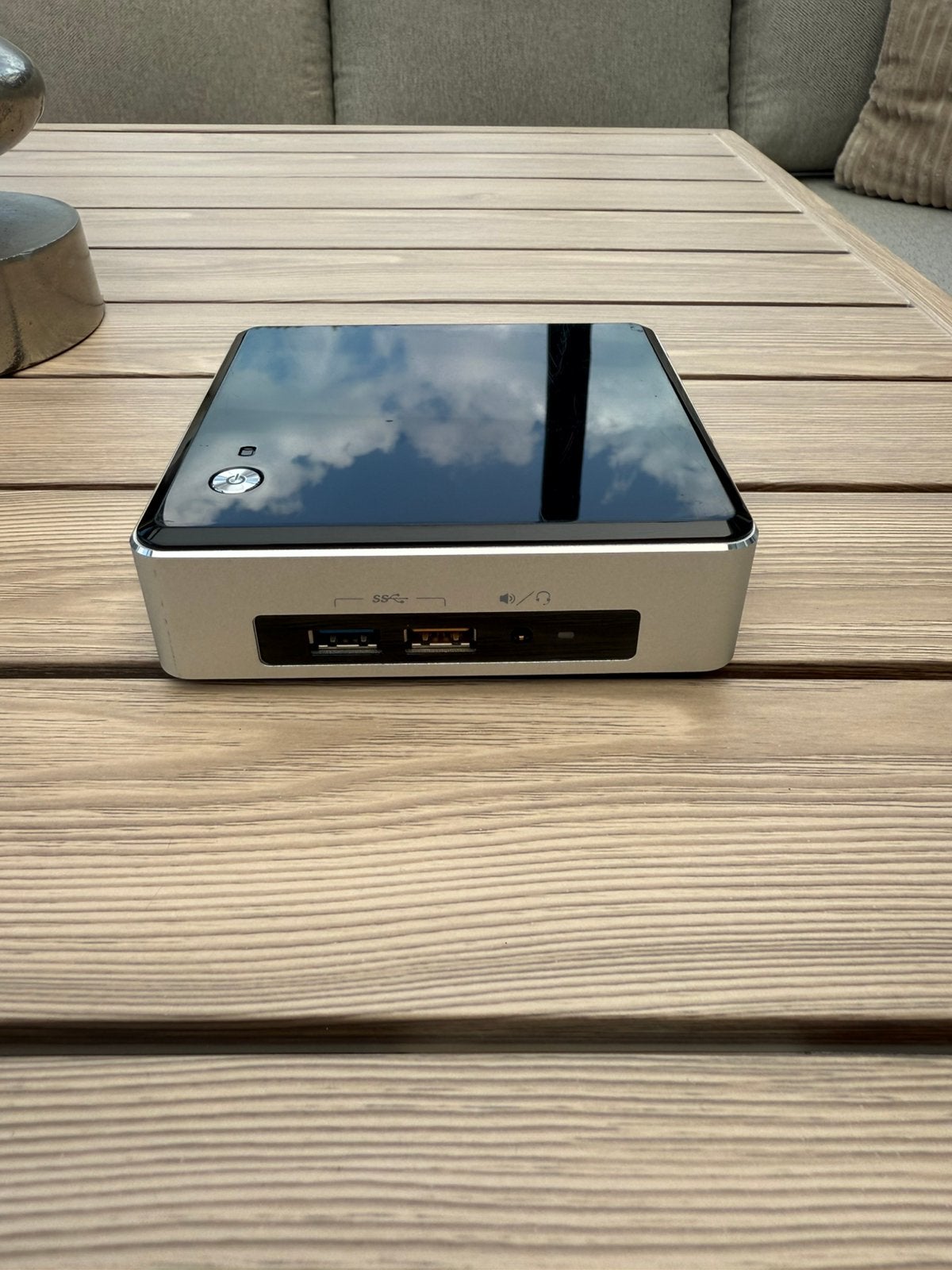 Intel nuc nuc6i5syk met 8gb ram en 256GB nvme, Ophalen, Zo goed als nieuw