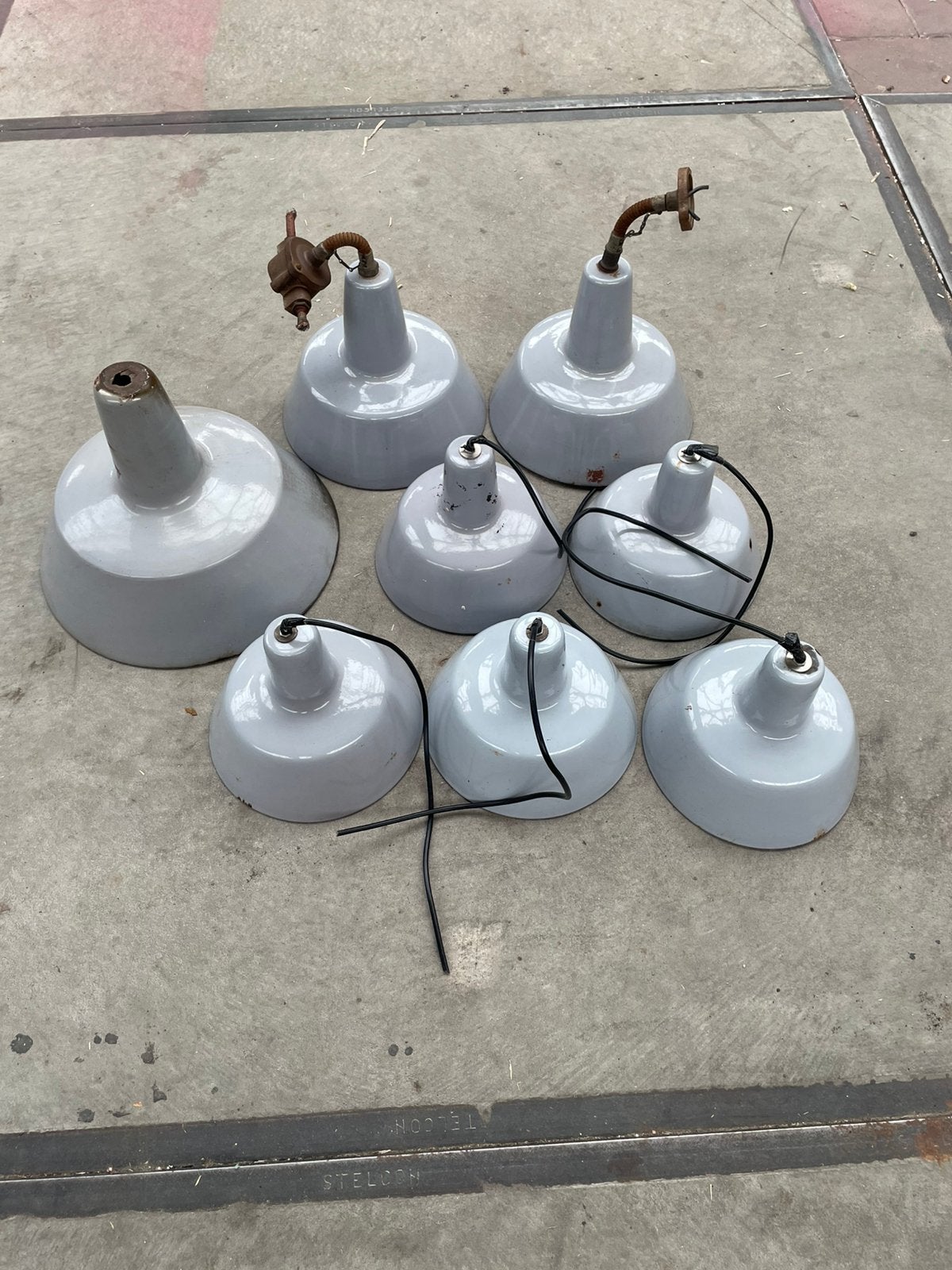 8x emaille hanglampen, Ophalen