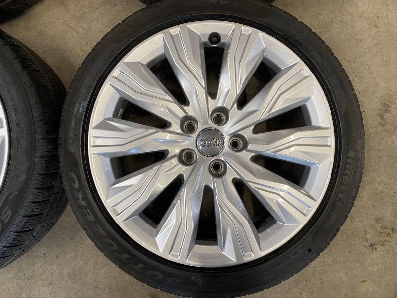 18 inch originele velgen + winterbanden Audi A4 B9 8W0071498, 18 inch, Gebruikt, -, -