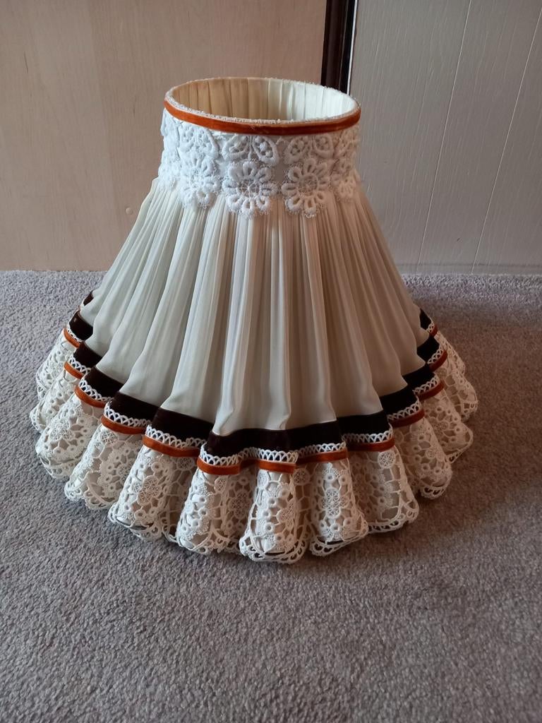 Vinted lampenkap. en/of   Lampenvoet, Ophalen, Zo goed als nieuw, Rond