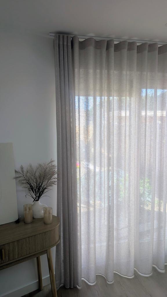 Voile gordijnen Cozy Linen - Nieuw in verpakking, Ophalen, Modern, Wave, 200 cm of meer, Beige