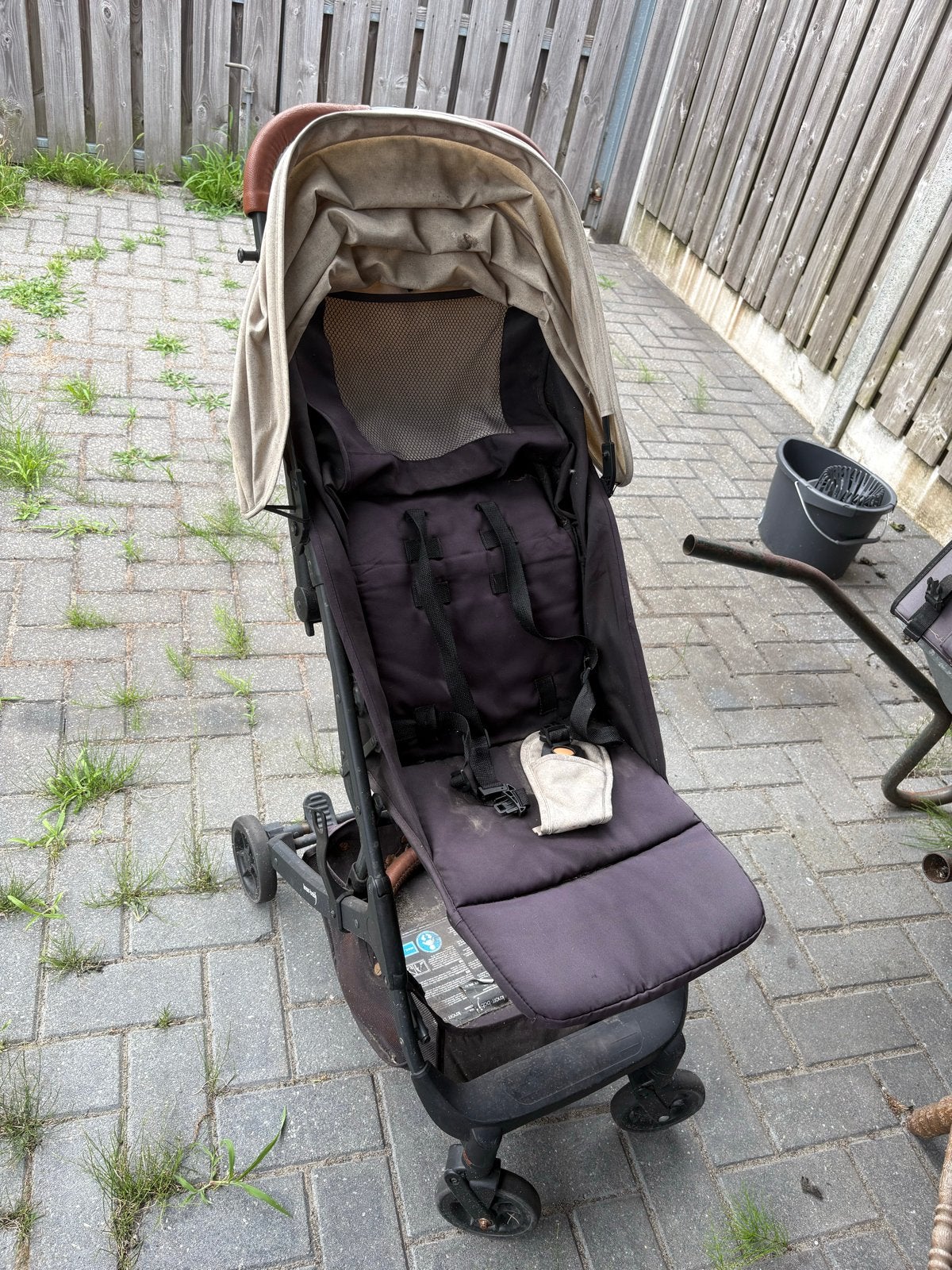 Gebruikte kinderwagen met zonnekap, Kinderen en Baby's, Buggy's, Ophalen, Gebruikt, Overige merken, Verstelbare rugleuning