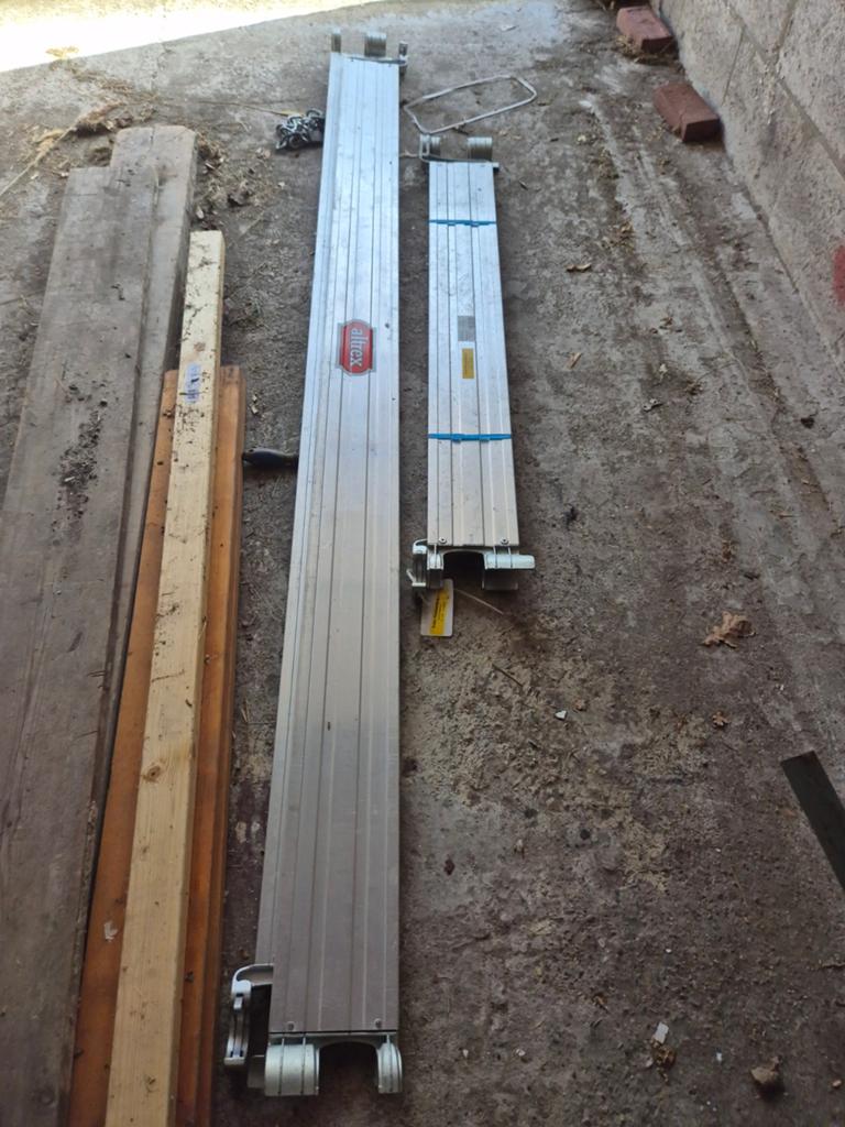 Altrex rolsteiger kanttplankset 250x135, Ophalen of Verzenden, Gebruikt, Rolsteiger of Kamersteiger, Minder dan 2 meter
