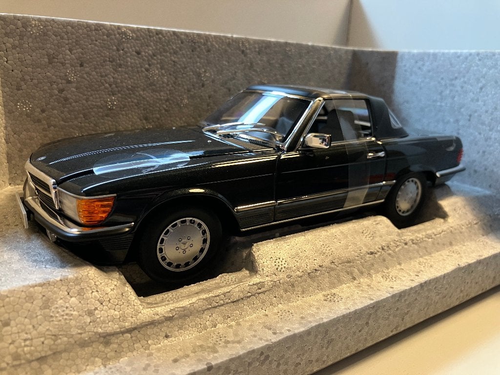 Mercedes 300SL Roadster (w107)  1972  zwart  1/18 Norev, Hobby en Vrije tijd, Ophalen of Verzenden, Nieuw, Auto, Norev