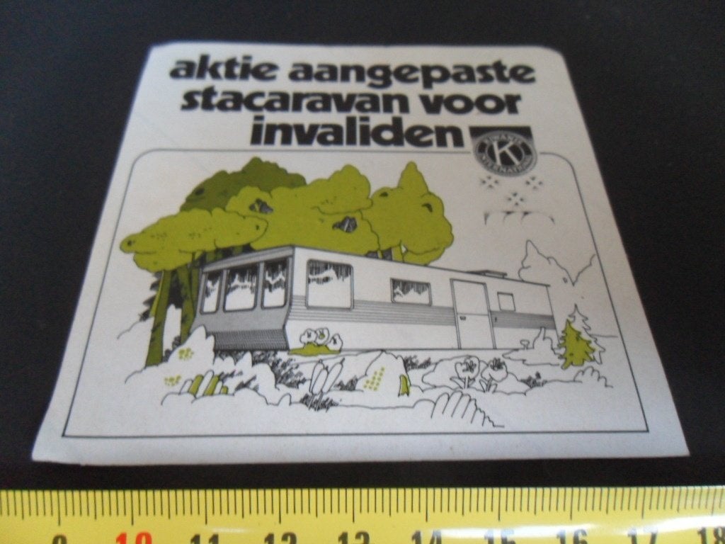 sticker kiwanis int. aktie aangepaste stacaravan invaliden, Ophalen of Verzenden, Zo goed als nieuw