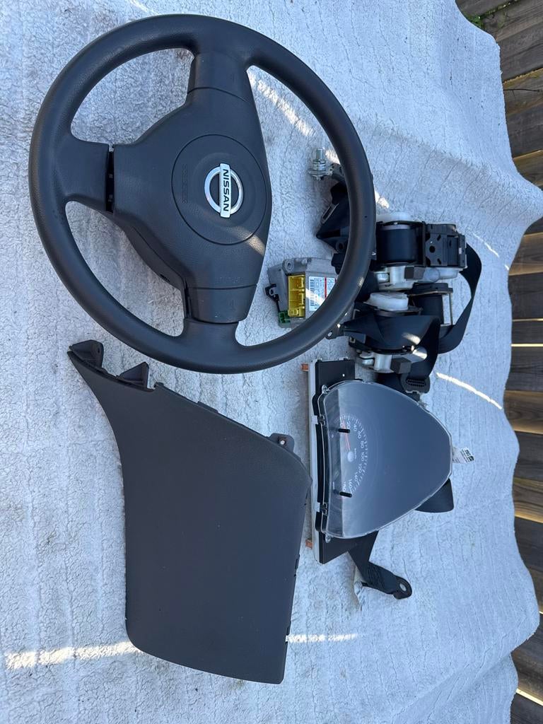 Nissan Pixo  stuur, airbag, gordel en dashboard onderdelen, Ophalen, Gebruikt, Nissan