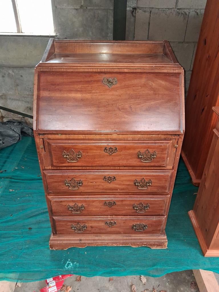 Secretaire gebruikt, Ophalen