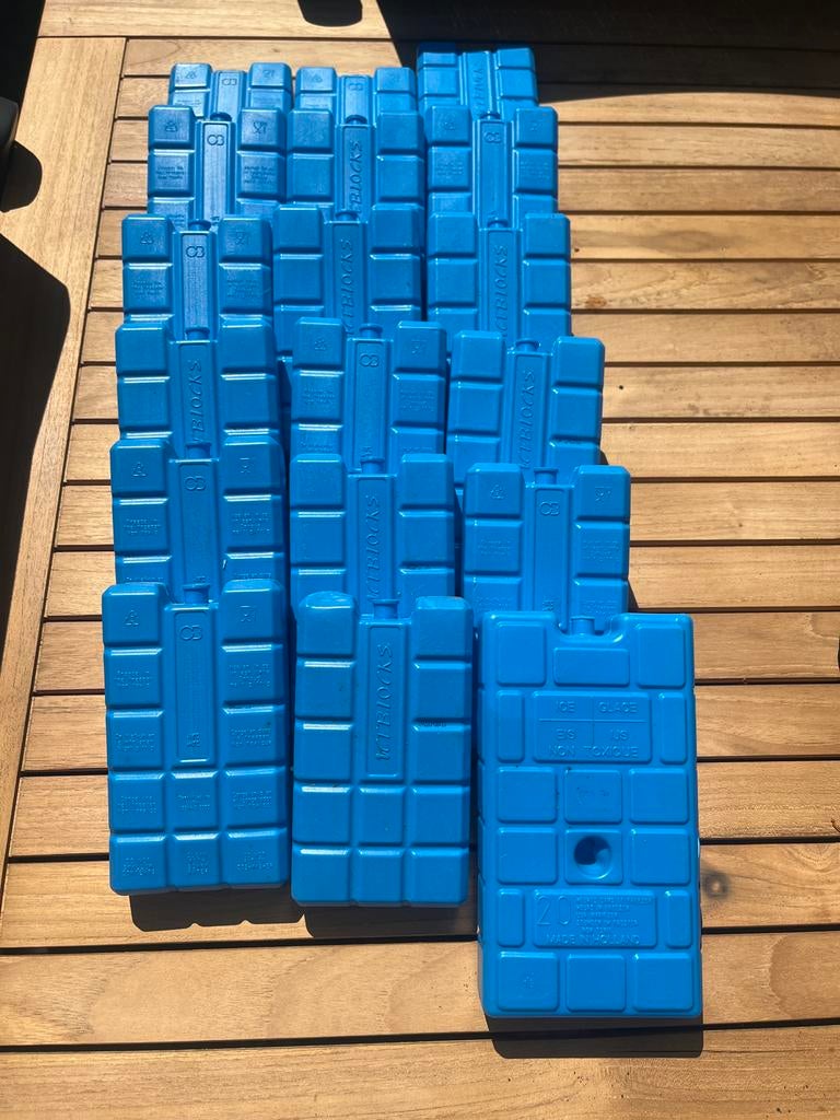18 stuks vriezer elementen - Iceblocks, Ophalen of Verzenden, Gebruikt, Koel-accessoire