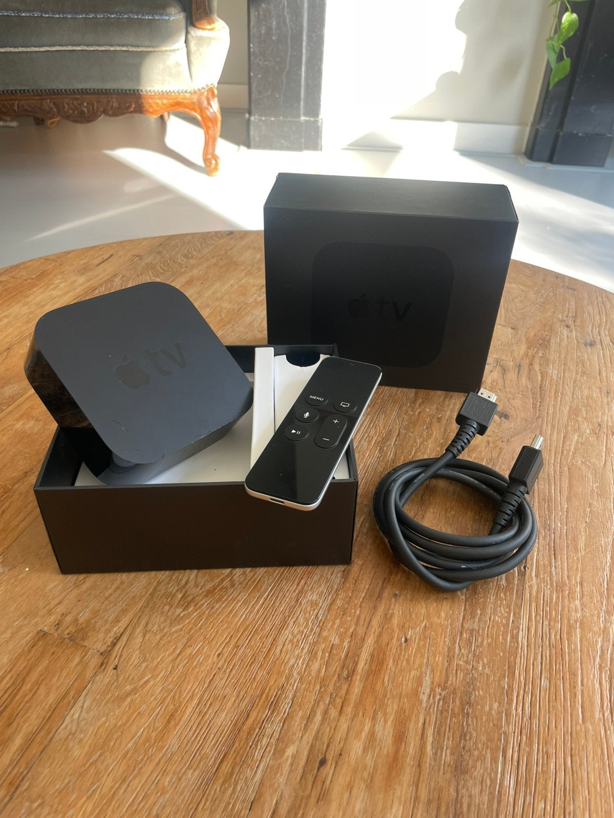 Apple TV 4 HD 32GB. ZIGGO GO/HBO/NETFLIX/NPO/PRIME/2026, Ophalen of Verzenden, Zo goed als nieuw, HDMI, Minder dan 500 GB
