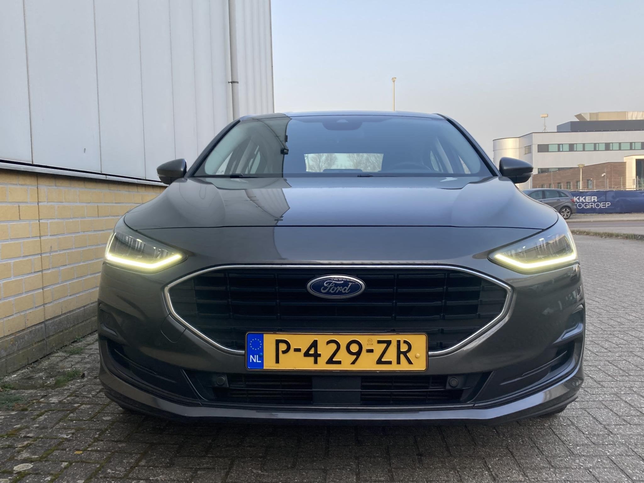 Ford Focus 1.0 EcoBoost 100 pk Connected Navigatie - Apple C, Auto's, Ford, Gebruikt, Euro 6, Bedrijf, Handgeschakeld