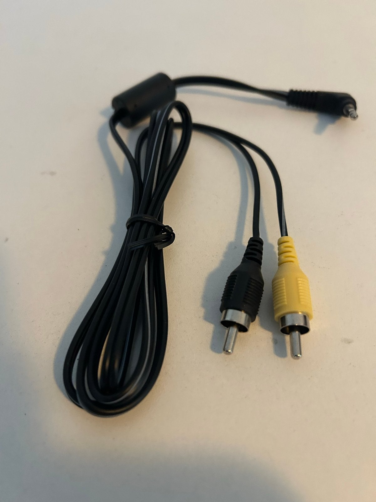Audio kabel 3.5mm jack naar 2x RCA (tulp) - Gebruikt, Ophalen of Verzenden, Gebruikt, Minder dan 2 meter, Overige kabels