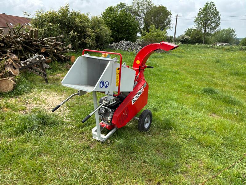 2022 Bugnot BV N23 houthakselaaar, Zakelijke goederen, Machines en Bouw | Tuin, Park en Bosbouw, Hakselaar