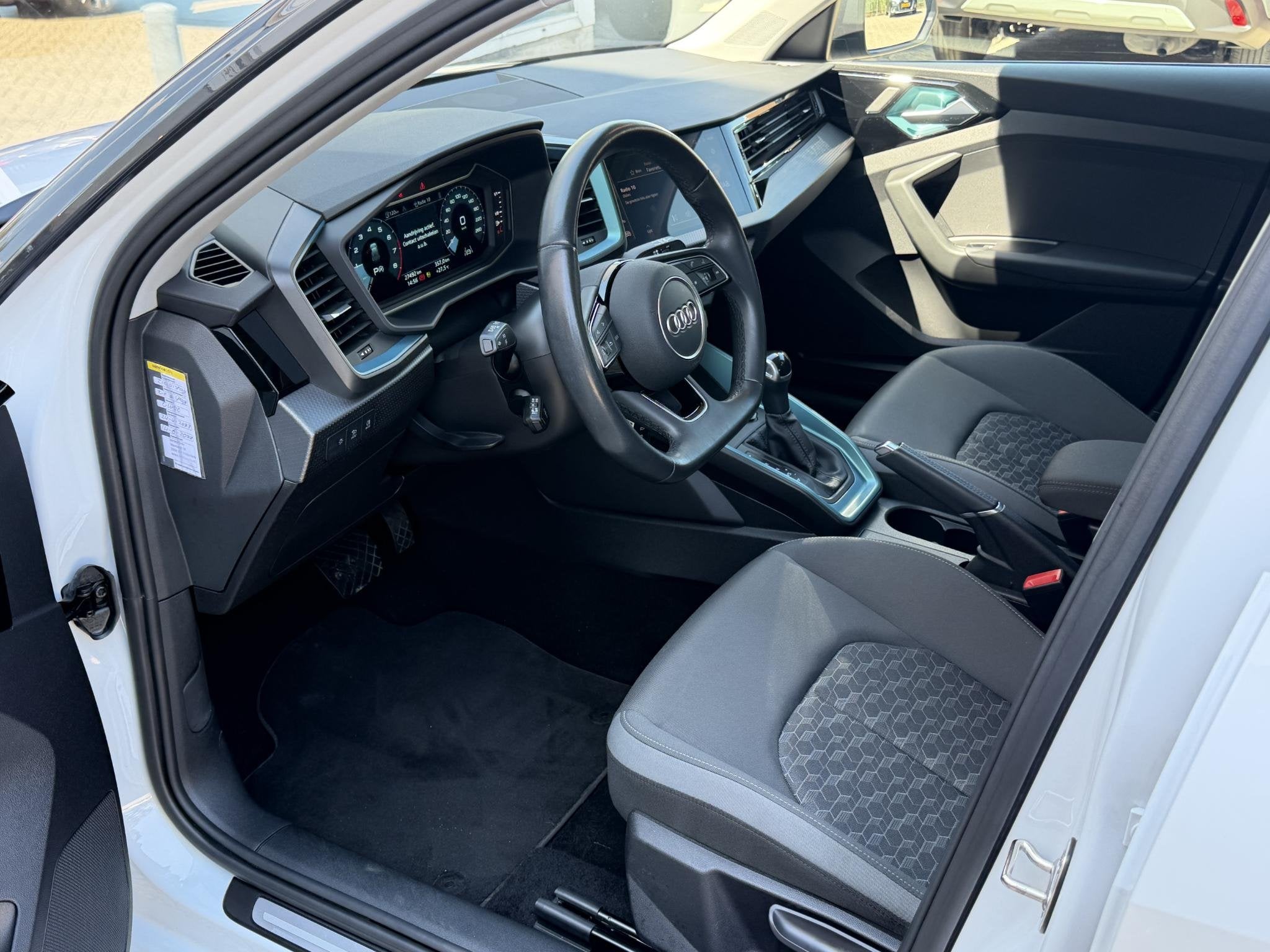 Audi A1 Sportback 25 TFSI S edition, Auto's, 95 pk, Leder en Stof, Bedrijf, 1100 kg