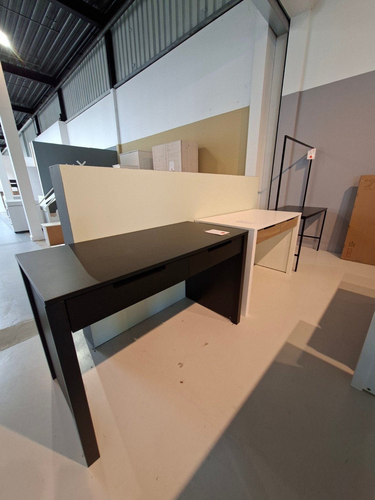 Showmodel outlet bureaus, Huis en Inrichting, Bureaus, Ophalen