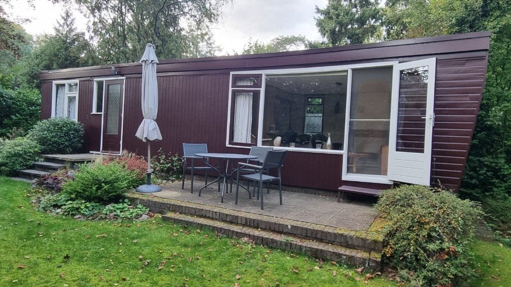 Recreatie/vakantiehuisje op de Veluwe te koop, Huisdier toegestaan, In bos, 2 slaapkamers, 3 personen