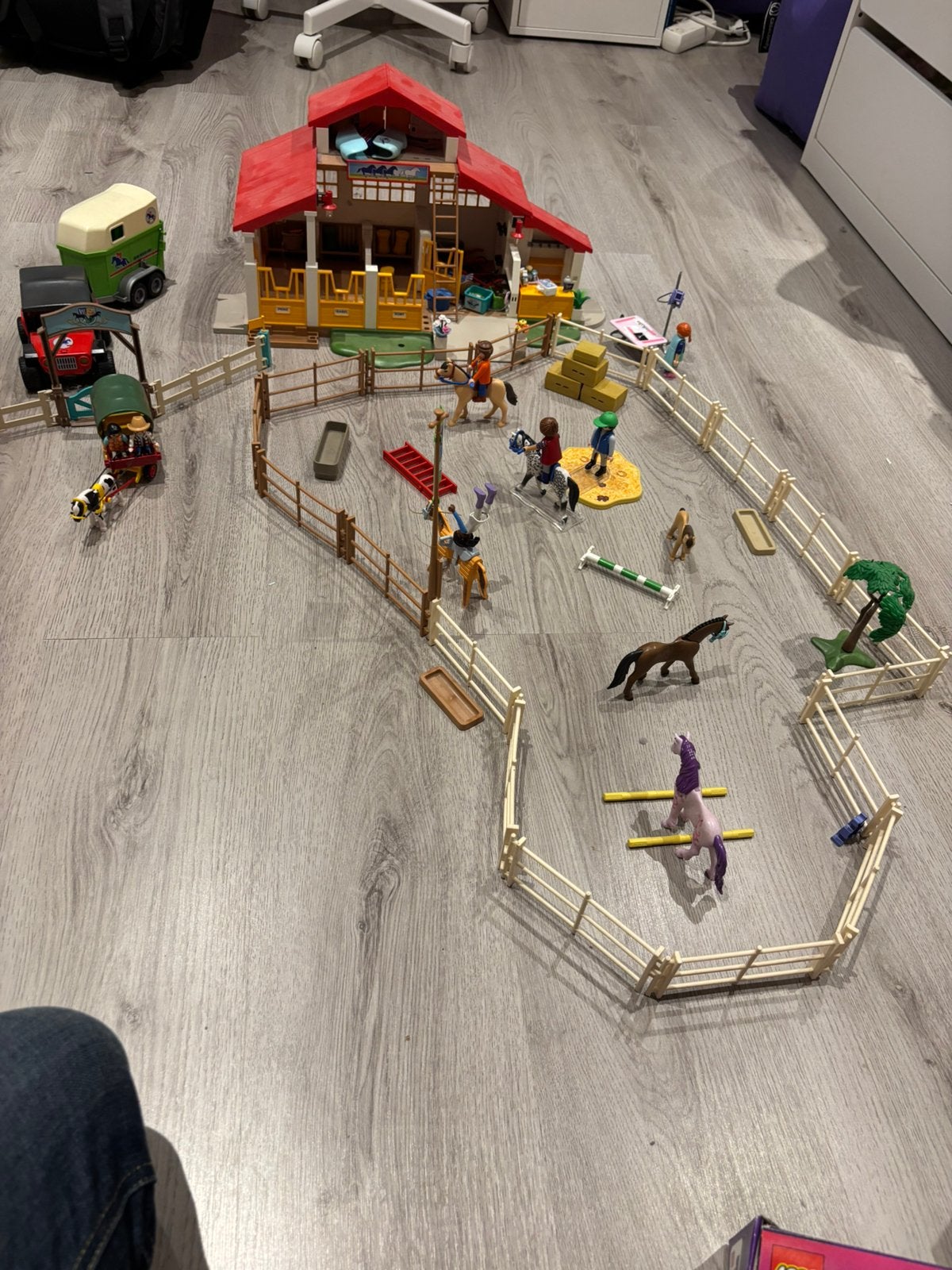 Playmobil set de paarden manege., Complete set, Overige typen, Ophalen of Verzenden, Zo goed als nieuw