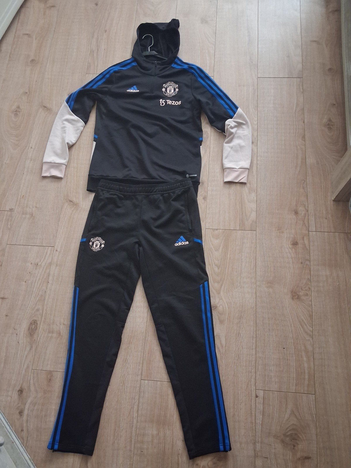 Adidas Manchester United Trainingspak - Maat XS, Meerkleurig, Ophalen of Verzenden, Zo goed als nieuw, Adidas