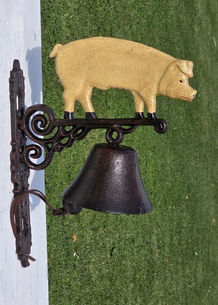 VARKEN // deurbel / gietijzer, Tuin en Terras, Tuinwanddecoratie, Huis en tuin decoratie Marie, Nieuw, Info@huisentuindecoratiemarie.nl