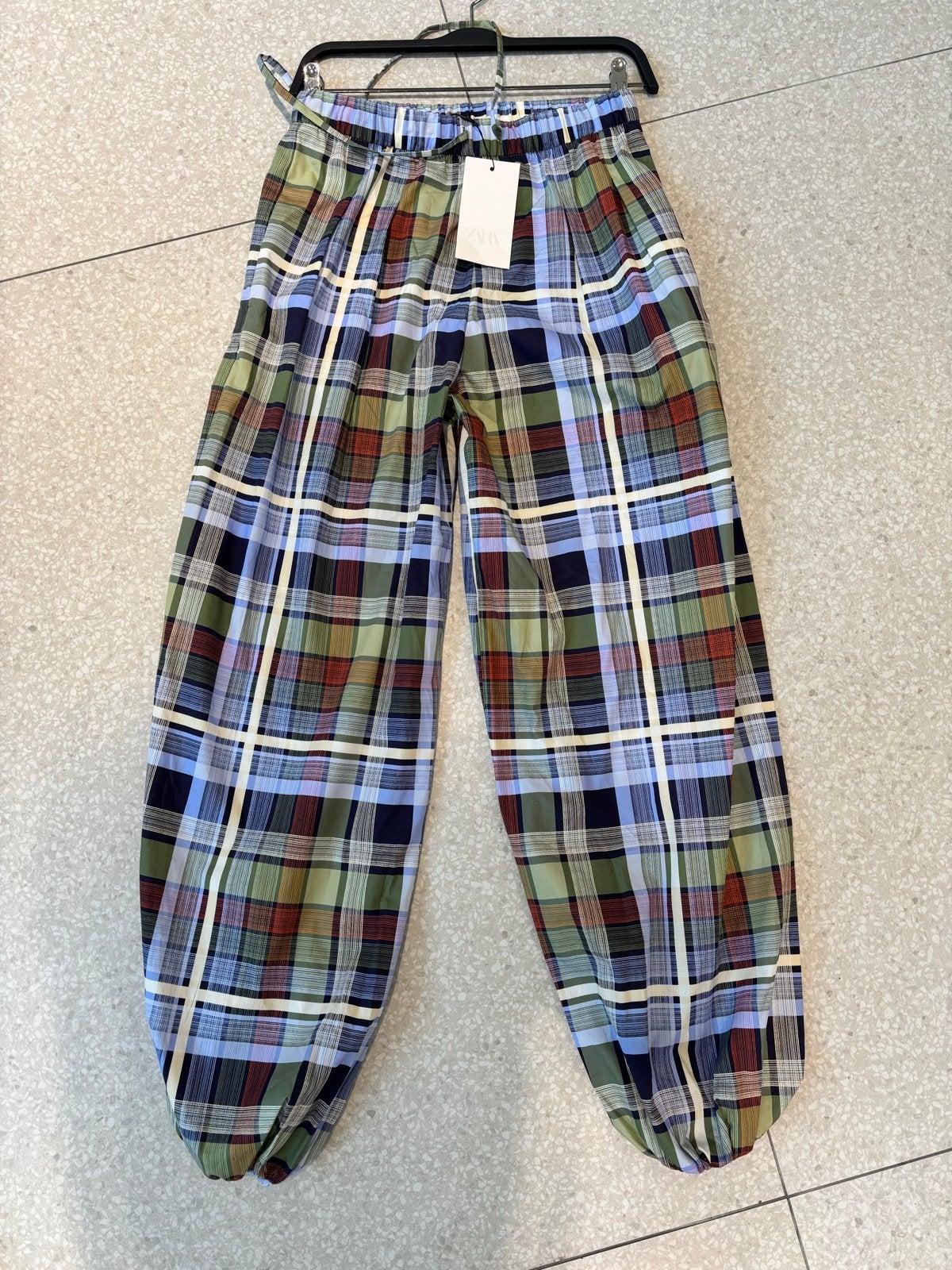 Nieuwe Zara Geruite Broek Maat XS, Ophalen of Verzenden, Nieuw, Maat 34 (XS) of kleiner, Meerkleurig