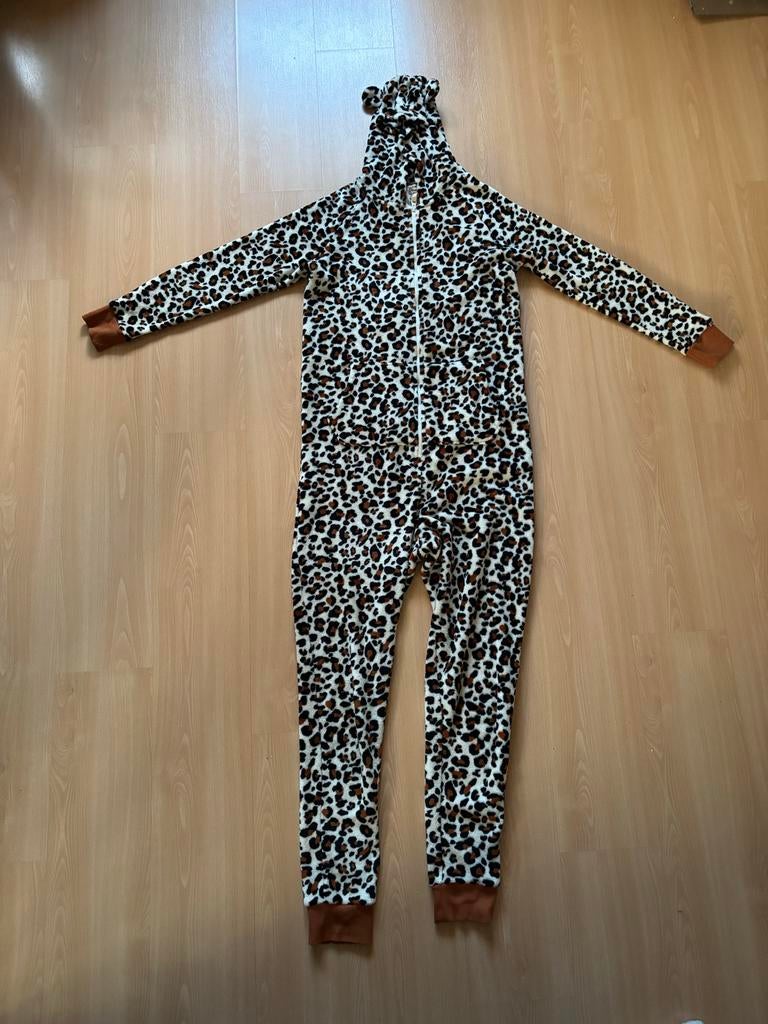 We Fashion onesie panterprint fleece maat 170/176, Ophalen of Verzenden, Gebruikt, Jongen of Meisje, Nacht- of Onderkleding