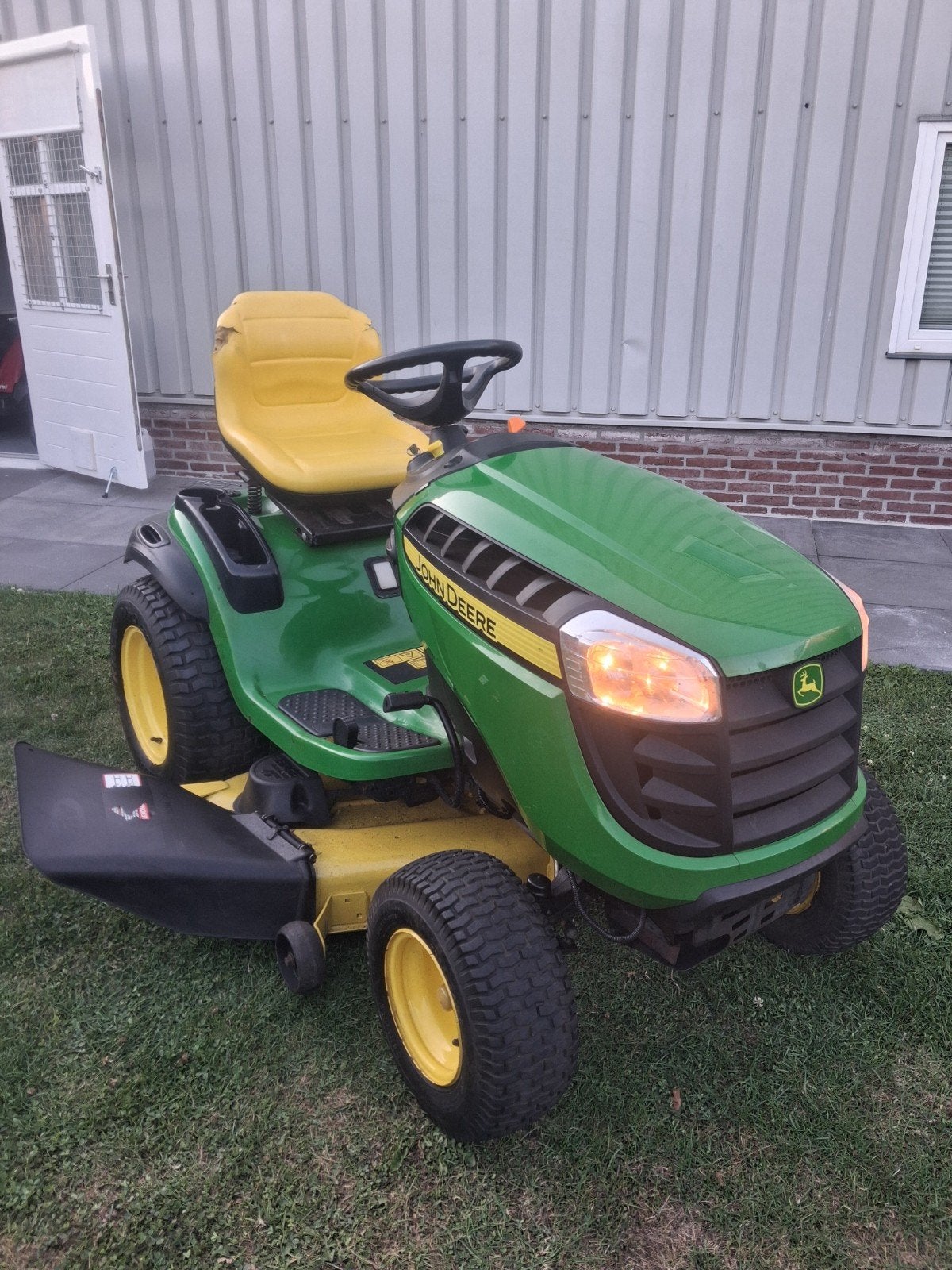 John Deere X165 22pk 2 Cyl, 122cm Edge Xtra incl Mulchkit!, Gebruikt, John deere, John deere, John deere