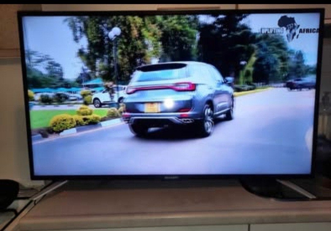 Sharp tv 40 inch + android tv box, Audio, Tv en Foto, Televisies, Ophalen, 50 Hz, Zo goed als nieuw, 100 cm of meer
