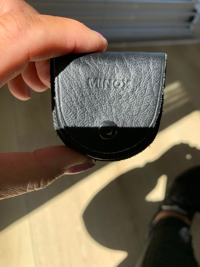 Minox filterhouder/etui - Zwart leer met zonnefilter, Ophalen of Verzenden, Zo goed als nieuw