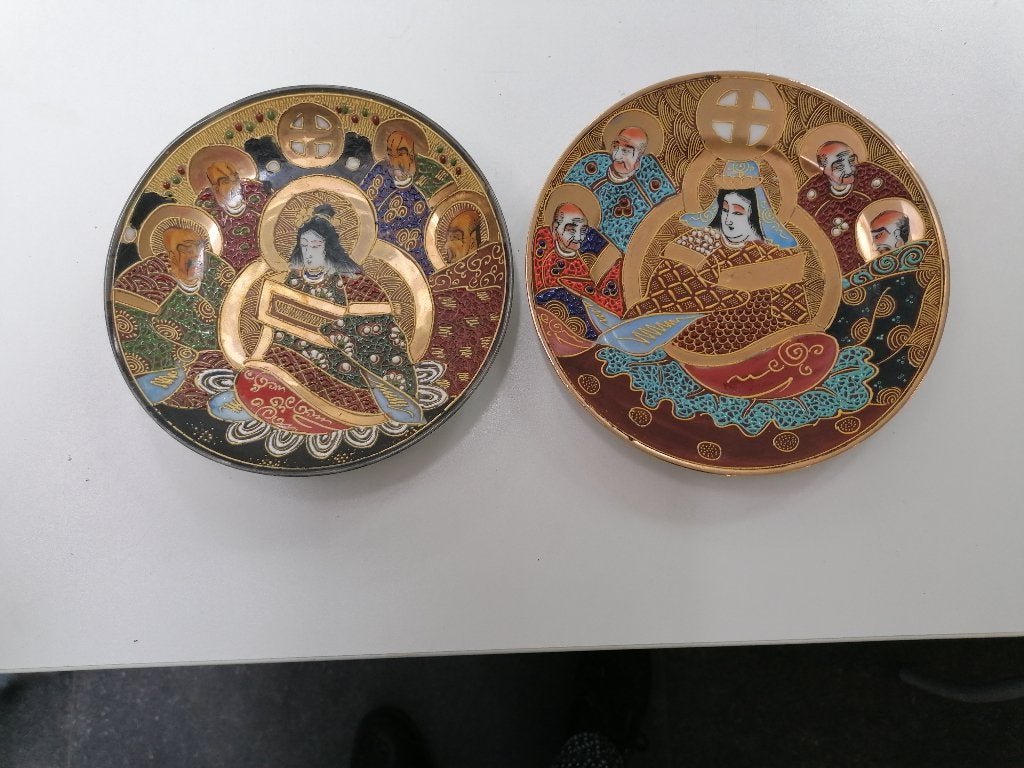 2 satsuma borden, Ophalen