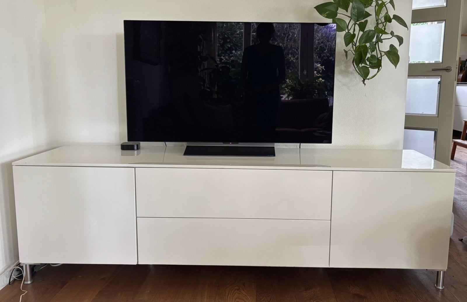 2x dressoir hoogglans wit met rvs poten 2.00x50d x58h, Ophalen, Gebruikt, Met lade(s), 150 tot 200 cm