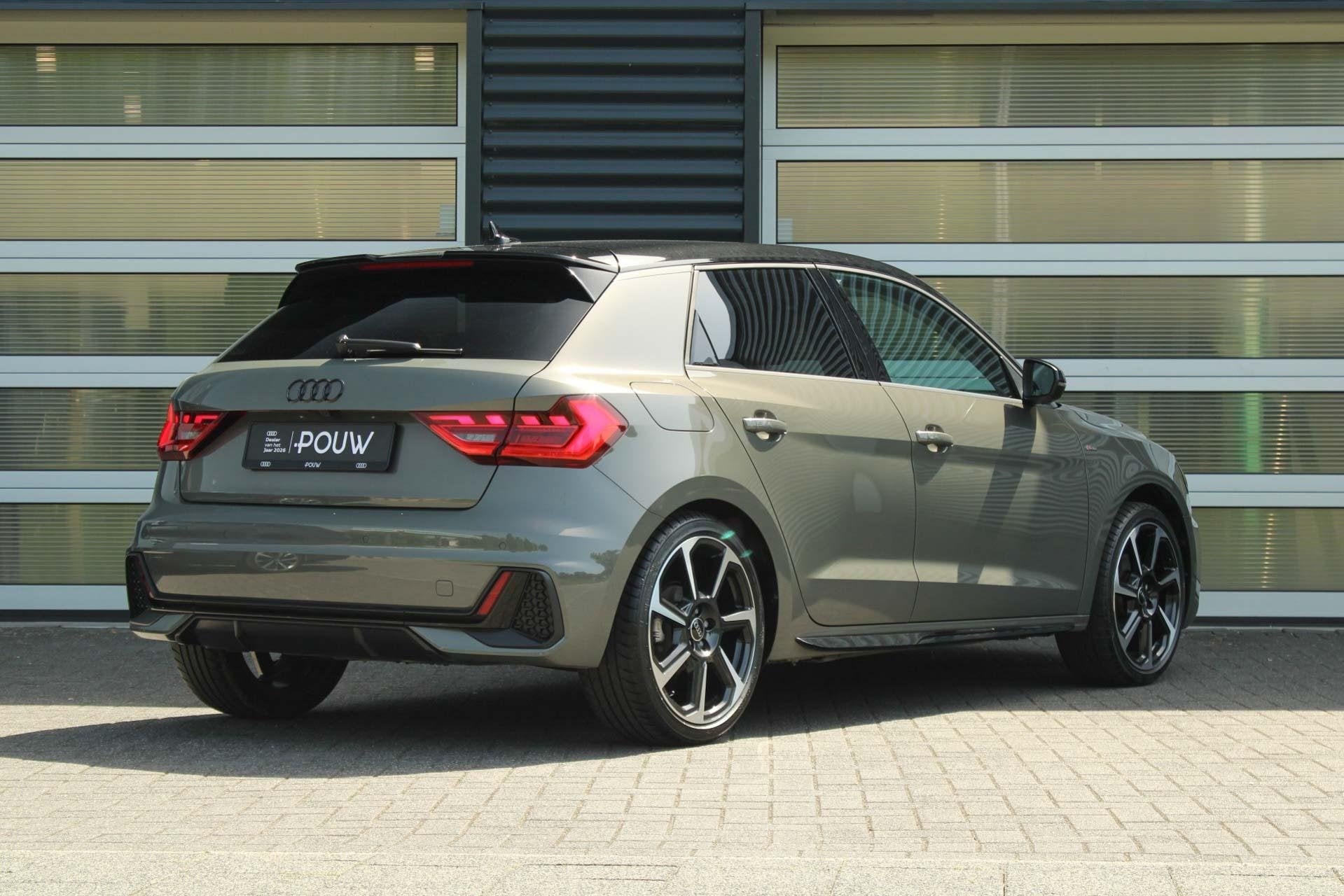 Audi A1 Sportback 30 TFSI 116pk S-tronic S edition | Achteru, Auto's, Stof, 116 pk, Bedrijf, 3 cilinders